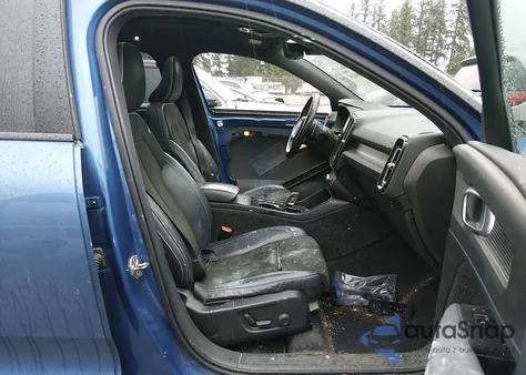 2019 Volvo Xc40 T5 R-Design from USA, damaged, VIN YV4162UMXK2135454